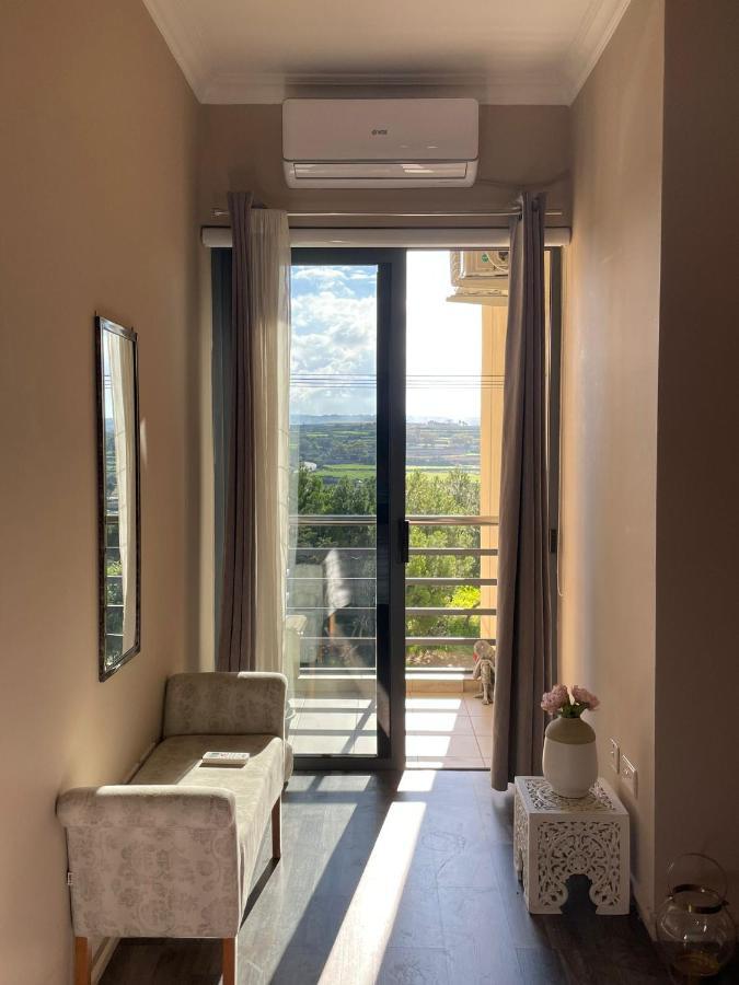 Cosy Designer Finished Apartment With Unobstructed Views เซนต์พอลส์เบย์ ภายนอก รูปภาพ